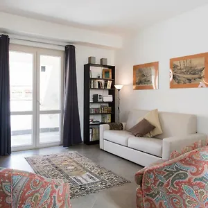 Overseas - Penthouse - Attico - Palazzo San Matteo - Palerme